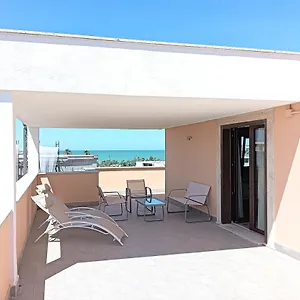 3* מלון Riviera